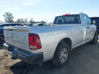 2017 Ram 1500 Tradesman с VIN 3C6JR6DG8HG703025, выставлен на аукционе IAAI как лот 42327716 с пробегом 136 342 миль миль и . История ставок и продаж доступна на DreamBid. Изображение 4.