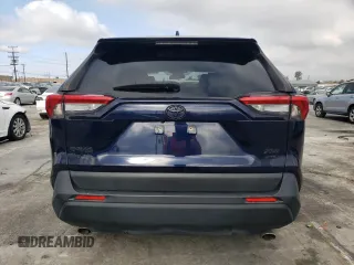 2019 Toyota RAV4 XLE with VIN JTMP1RFV8KD513544, listed as a Copart auction lot 82699354 with 43,562 mi miles and Salvage Title. Bid and sale history available at DreamBid. Image 6.