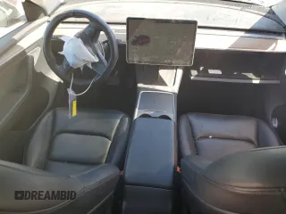 2022 Tesla Model Y Long Range z VIN 7SAYGAEE4NF543503, wystawiony jako Copart lot #47143155 z przebiegiem 53 874 mil mil oraz Szkody całkowita. Historia ofert i sprzedaży dostępna na DreamBid. Obrazek 8.