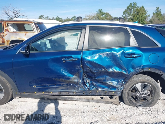 2019 Kia Niro EX with VIN KNDCC3LC2K5265519, listed as a IAAI auction lot 41598169 with 90,648 mi miles. Bid and sale history available at carsss.com. Image 6.