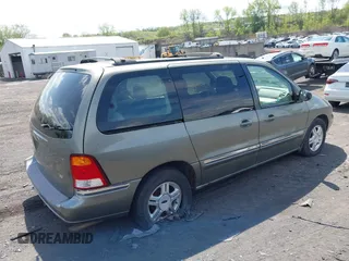 2001 Ford Windstar SE with VIN 2FMDA52441BA08464, listed as a IAAI auction lot 42178086 with 121,683 mi miles and . Bid and sale history available at carsss.com. Image 4.
