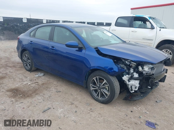 2024 Kia Forte LXS with VIN 3KPF24AD2RE825393, listed as a IAAI auction lot 41640759 with 4,421 mi miles. Bid and sale history available at carsss.com. Image 1.