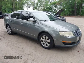 2008 Volkswagen Passat Komfort with VIN WVWJK73CX8E043627, listed as a IAAI auction lot 42481797 with 245,295 mi miles and . Bid and sale history available at DreamBid. Image 1.