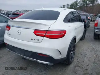 2017 Mercedes-Benz GLE 43 AMG z VIN 4JGED6EB2HA080314, wystawiony jako IAAI lot #41492570 z przebiegiem 97 905 mil mil oraz . Historia ofert i sprzedaży dostępna na DreamBid. Obrazek 4.