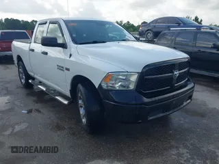 2015 Ram 1500 Express z VIN 1C6RR7FT3FS504568, wystawiony jako IAAI lot #42410901 z przebiegiem 207 307 mil mil oraz . Historia ofert i sprzedaży dostępna na DreamBid. Obrazek 1.
