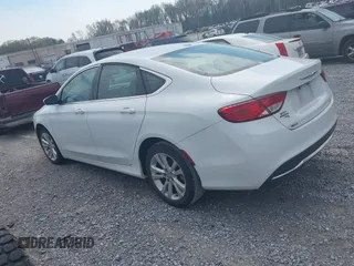 2016 Chrysler 200 Limited with VIN 1C3CCCAB3GN106062, listed as a IAAI auction lot 41900923 with 171,914 mi miles. Bid and sale history available at carsss.com. Image 3.