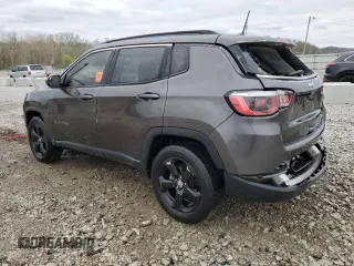 2018 Jeep Compass Latitude with VIN 3C4NJCBB3JT502203, listed as a Copart auction lot 51345795 with 94,433 mi miles and Salvage Title. Bid and sale history available at DreamBid. Image 2.