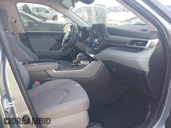 2023 Toyota Highlander L with VIN 5TDKDRAH9PS045905, listed as a IAAI auction lot 40906576 with 32,949 mi miles and . Bid and sale history available at DreamBid. Image 5.