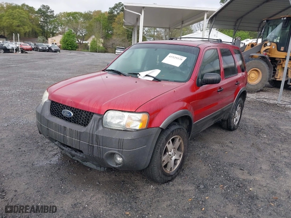 2004 Ford Escape XLT with VIN 1FMYU93114KB05975, listed as a IAAI auction lot 41929538 with 161,461 mi miles. Bid and sale history available at carsss.com. Image 2.