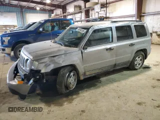 2016 Jeep Patriot Sport SE z VIN 1C4NJPBA8GD679214, wystawiony jako Copart lot #88990335 z przebiegiem 131 640 mil mil oraz Szkoda całkowita • Salvage title. Historia ofert i sprzedaży dostępna na DreamBid. Obrazek 1.