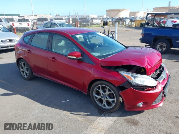 2013 Ford Focus SE with VIN 1FADP3K2XDL138779, listed as a IAAI auction lot 41644711 with 87,298 mi miles. Bid and sale history available at carsss.com. Image 1.