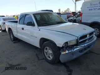1997 Dodge Dakota with VIN 1B7GL23X2VS239975, listed as a IAAI auction lot 41831896 with 382,978 mi miles. Bid and sale history available at carsss.com. Image 1.
