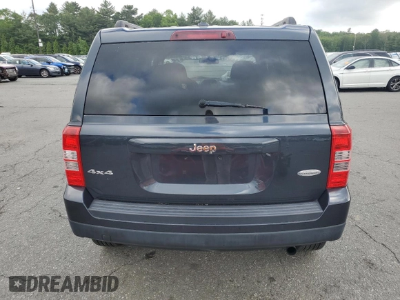 2015 Jeep Patriot Latitude with VIN 1C4NJRFBXFD176250, listed as a Copart auction lot 58903295 with 72,675 mi miles and Salvage title. Bid and sale history available at DreamBid. Image 6.