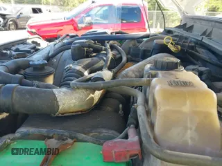 2011 Ford F-250 XL с VIN 1FT7W2BT6BEB70109, выставлен на аукционе IAAI как лот 43425395 с пробегом 525 919 миль миль и . История ставок и продаж доступна на DreamBid. Изображение 19.