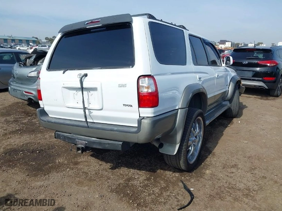 2002 Toyota 4Runner SR5 with VIN JT3GN86R120257812, listed as a IAAI auction lot 41472554 with 173,308 mi miles. Bid and sale history available at carsss.com. Image 4.