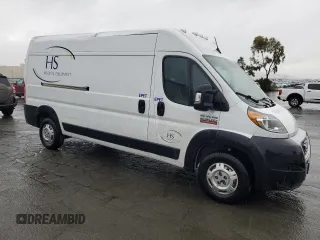 2022 Ram ProMaster Cargo with VIN 3C6LRVDG3NE135180, listed as a Copart auction lot 54080025 with 67,830 mi miles and Salvage Title. Bid and sale history available at carsss.com. Image 4.
