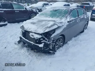 2022 Kia Forte LXS z VIN 3KPF24AD5NE458225, wystawiony jako IAAI lot #41572671 z przebiegiem 24 009 mil mil oraz . Historia ofert i sprzedaży dostępna na DreamBid. Obrazek 18.