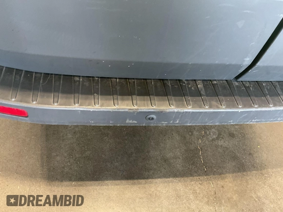 2018 Ford Transit with VIN 1FTYE1CM6JKB31142, listed as a IAAI auction lot 42785382 with 79,664 mi miles and . Bid and sale history available at DreamBid. Image 11.