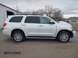 2017 Toyota Sequoia Platinum with VIN 5TDDY5G18HS154082, listed as a IAAI auction lot 41132778 with 55,175 mi miles. Bid and sale history available at carsss.com. Image 13.