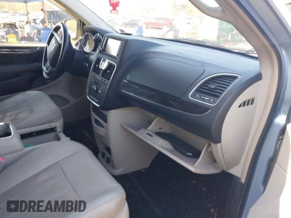 2013 Chrysler Town & Country Touring-L with VIN 2C4RC1CG2DR531435, listed as a IAAI auction lot 42107438 with 119,353 mi miles. Bid and sale history available at carsss.com. Image 5.