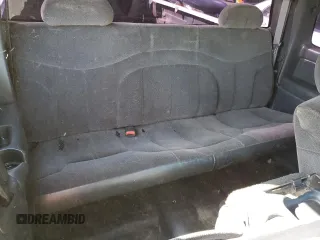 2000 GMC New Sierra 1500 SL with VIN 2GTEC19V8Y1256680, listed as a Copart auction lot 81105434 with 211,162 mi miles and Salvage Title. Bid and sale history available at carsss.com. Image 10.