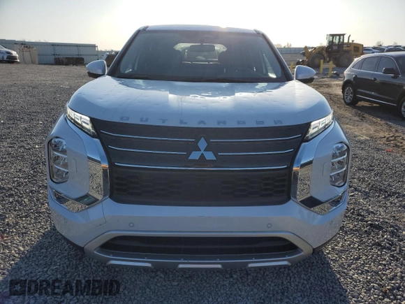 2024 Mitsubishi Outlander SE z VIN JA4J4VA83RZ020109, wystawiony jako Copart lot #52234285 z przebiegiem 4 910 mil mil oraz Szkoda całkowita • Salvage title. Historia ofert i sprzedaży dostępna na DreamBid. Obrazek 5.