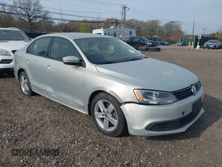 2012 Volkswagen Jetta TDI с VIN 3VWLL7AJ3CM036803, выставлен на аукционе IAAI как лот 42111623 с пробегом Не указан миль и . История ставок и продаж доступна на DreamBid. Изображение 1.