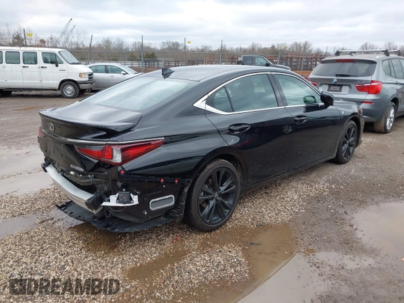 2024 Lexus ES 300h with VIN 58ABA1C1XRU037552, listed as a IAAI auction lot 41740338 with 21,655 mi miles and . Bid and sale history available at DreamBid. Image 4.