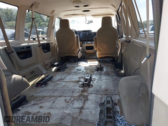 2012 Ford Econoline Passenger XL with VIN 1FBNE3BL1CDA45143, listed as a IAAI auction lot 40248086 with 83,034 mi miles. Bid and sale history available at carsss.com. Image 8.