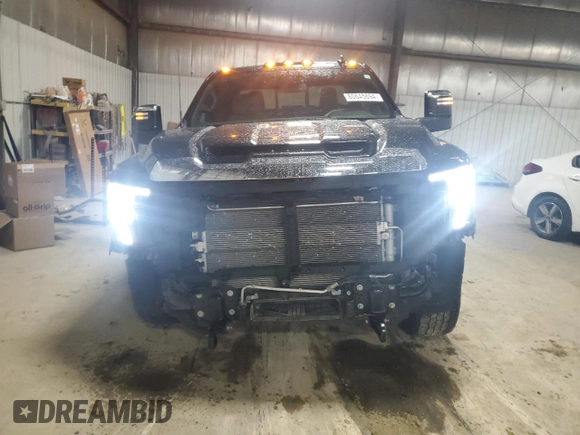 2024 GMC Sierra 3500HD SLT z VIN 1GT49UEY5RF126720, wystawiony jako Copart lot #80645694 z przebiegiem 35 573 mil mil oraz Szkoda całkowita • Salvage title. Historia ofert i sprzedaży dostępna na DreamBid. Obrazek 5.