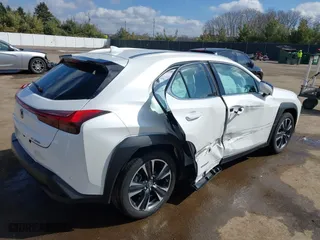 2021 Lexus UX with VIN JTHP9JBH0M2039502, listed as a IAAI auction lot 41868672 with 17,496 mi miles. Bid and sale history available at carsss.com. Image 6.