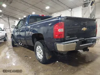2010 Chevrolet Silverado 1500 LT with VIN 1GCSKSE33AZ180699, listed as a IAAI auction lot 41455632 with 154,659 mi miles. Bid and sale history available at carsss.com. Image 3.
