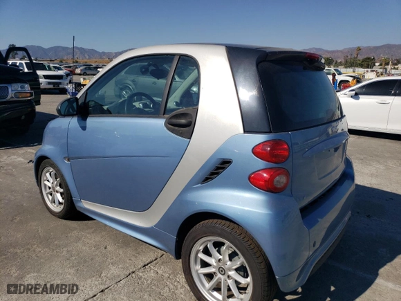 2014 Smart fortwo electric drive Passion with VIN WMEEJ9AA5EK778600, listed as a Copart auction lot 70270444 with 20545 miles and Clean Title. Bid and sale history available at carsss.com. Image 2.