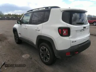 2023 Jeep Renegade Trailhawk with VIN ZACNJDC15PPP67715, listed as a IAAI auction lot 42141085 with 25,748 mi miles and . Bid and sale history available at DreamBid. Image 3.