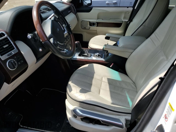 2011 Land Rover Range Rover HSE Lux с VIN SALMF1D49BA331457, выставлен на аукционе Copart как лот 62789633 с пробегом 120 450 миль миль и Чистый • Clean title. История ставок и продаж доступна на DreamBid. Изображение 7.