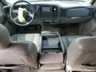 2005 Chevrolet Tahoe LS z VIN 1GNEK13T35R228791, wystawiony jako Copart lot #48409565 z przebiegiem 205 860 mil mil oraz Szkoda całkowita • Salvage title. Historia ofert i sprzedaży dostępna na DreamBid. Obrazek 8.