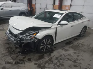 2019 Nissan Altima 2.5 SV with VIN 1N4BL4DV2KC146808, listed as a IAAI auction lot 41573414 with 52,213 mi miles. Bid and sale history available at carsss.com. Image 2.
