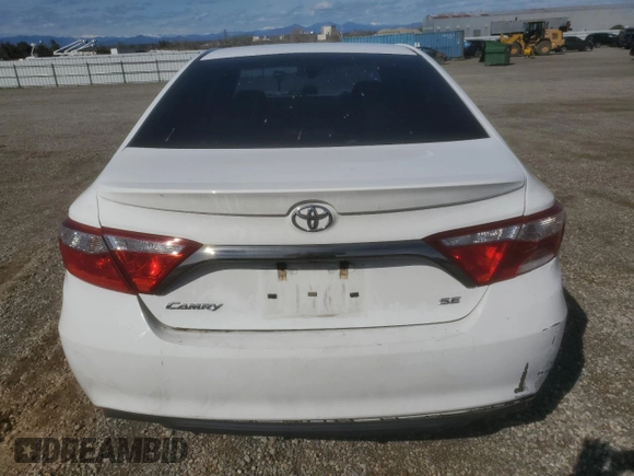 2015 Toyota Camry XLE with VIN 4T1BF1FK2FU890830, listed as a Copart auction lot 49225755 with 131,271 mi miles and Salvage Title. Bid and sale history available at DreamBid. Image 6.