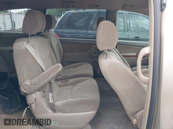 2004 Toyota Sienna XLE with VIN 5TDZA22CX4S205206, listed as a IAAI auction lot 42007779 with 173,794 mi miles. Bid and sale history available at carsss.com. Image 8.