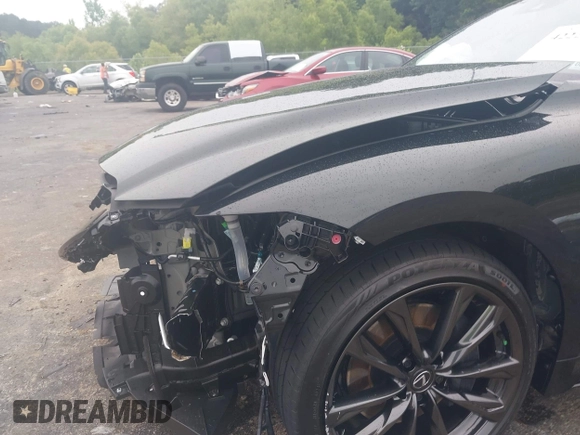 2025 Lexus IS 350 F Sport with VIN JTHBZ1B24S5084184, listed as a IAAI auction lot 42222378 with 2,114 mi miles and . Bid and sale history available at DreamBid. Image 18.