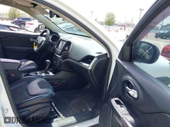 2014 Jeep Cherokee Trailhawk с VIN 1C4PJMBB2EW309183, выставлен на аукционе IAAI как лот 42197601 с пробегом 77 050 миль миль и . История ставок и продаж доступна на DreamBid. Изображение 5.