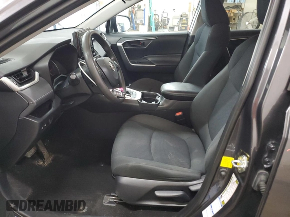 2019 Toyota RAV4 LE with VIN 2T3F1RFV6KW066131, listed as a Copart auction lot 49334365 with 112,002 mi miles and Salvage Title. Bid and sale history available at DreamBid. Image 7.
