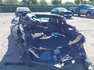 2017 Chevrolet Corvette Z06 2LZ z VIN 1G1YS2D60H5603089, wystawiony jako IAAI lot #42449220 z przebiegiem Nie podano mil oraz . Historia ofert i sprzedaży dostępna na DreamBid. Obrazek 6.