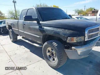 1998 Dodge 2500 with VIN 1B7KF23W7WJ187050, listed as a IAAI auction lot 42094365 with 180,621 mi miles and . Bid and sale history available at DreamBid. Image 1.