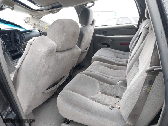 2005 Chevrolet Tahoe Z71 with VIN 1GNEC13T15R205653, listed as a IAAI auction lot 41808672 with 210,261 mi miles. Bid and sale history available at carsss.com. Image 8.