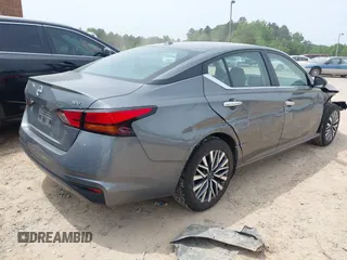 2024 Nissan Altima SV z VIN 1N4BL4DV5RN336438, wystawiony jako IAAI lot #42273934 z przebiegiem 34 925 mil mil oraz . Historia ofert i sprzedaży dostępna na DreamBid. Obrazek 4.