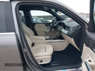 2024 Mercedes-Benz EQB 300 z VIN W1N9M0KBXRN079941, wystawiony jako IAAI lot #42261930 z przebiegiem 6 611 mil mil oraz . Historia ofert i sprzedaży dostępna na DreamBid. Obrazek 5.