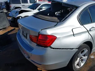 2014 BMW 3 Series 320i with VIN WBA3B1C53EP680038, listed as a IAAI auction lot 41300411 with 1 mi miles. Bid and sale history available at carsss.com. Image 19.