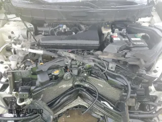 2016 Nissan Rogue SV z VIN 5N1AT2MV1GC922228, wystawiony jako Copart lot #55055355 z przebiegiem 167 489 mil mil oraz Szkoda całkowita • Salvage title. Historia ofert i sprzedaży dostępna na DreamBid. Obrazek 11.