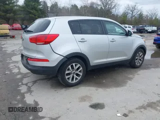 2016 Kia Sportage LX with VIN KNDPBCAC2G7850815, listed as a IAAI auction lot 41917026 with 107,100 mi miles and . Bid and sale history available at carsss.com. Image 4.